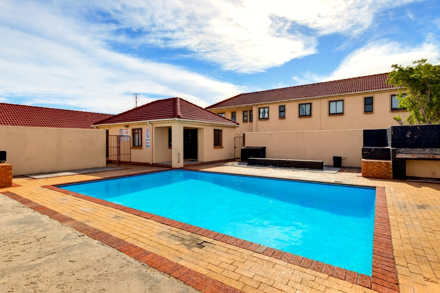 3 Bedroom Property for Sale in Guldenland Western Cape
